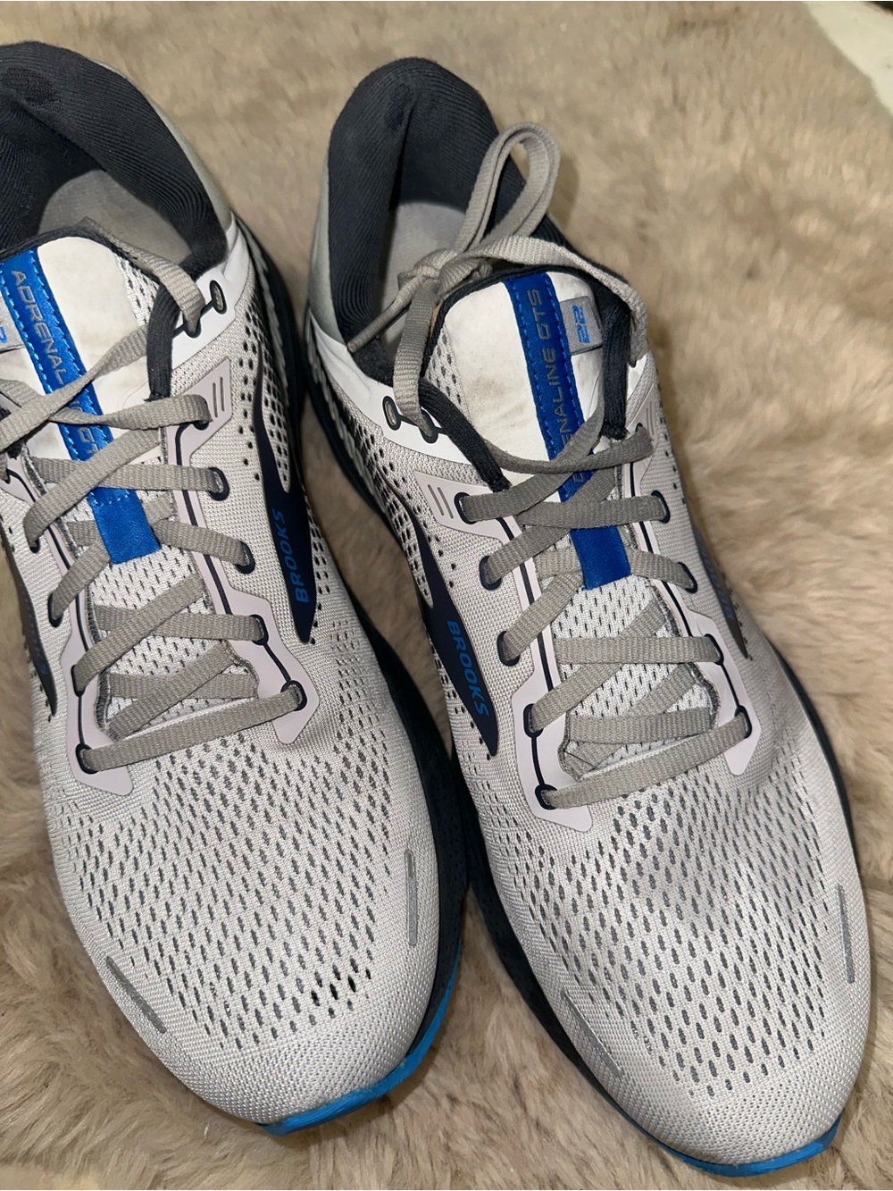 Brooks White & Blue Men's Running Shoes